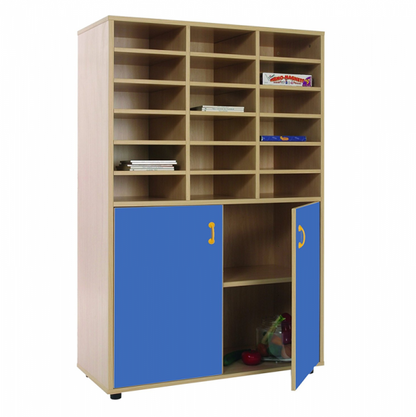 Cupboard & 18 Compart