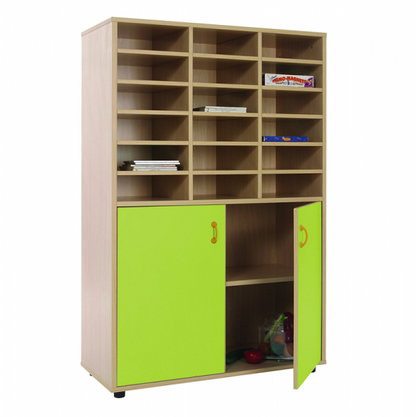 Cupboard & 18 Compart