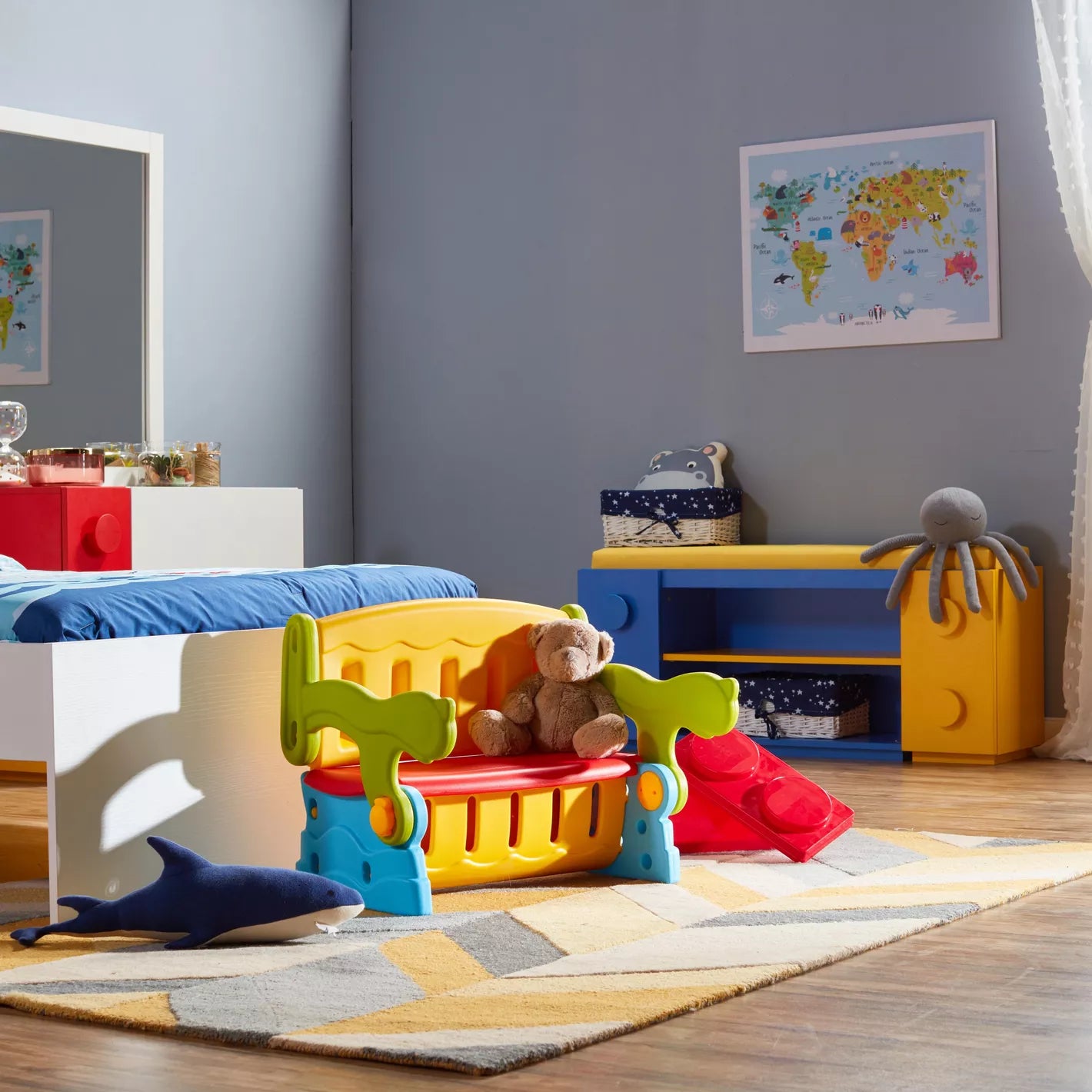 Sit ‘n Munch Storage Bench