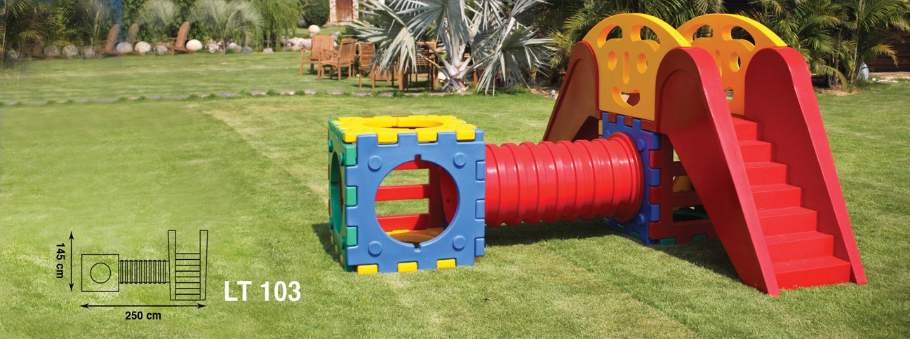 Kenzi Slide with Tunnel and Cubic House