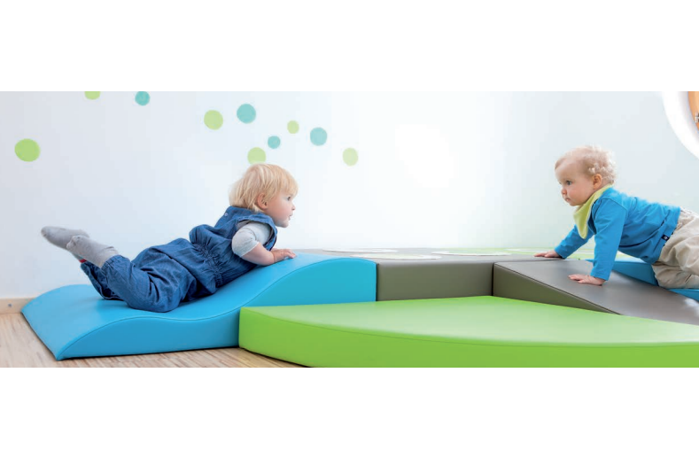 Corner Play Climber